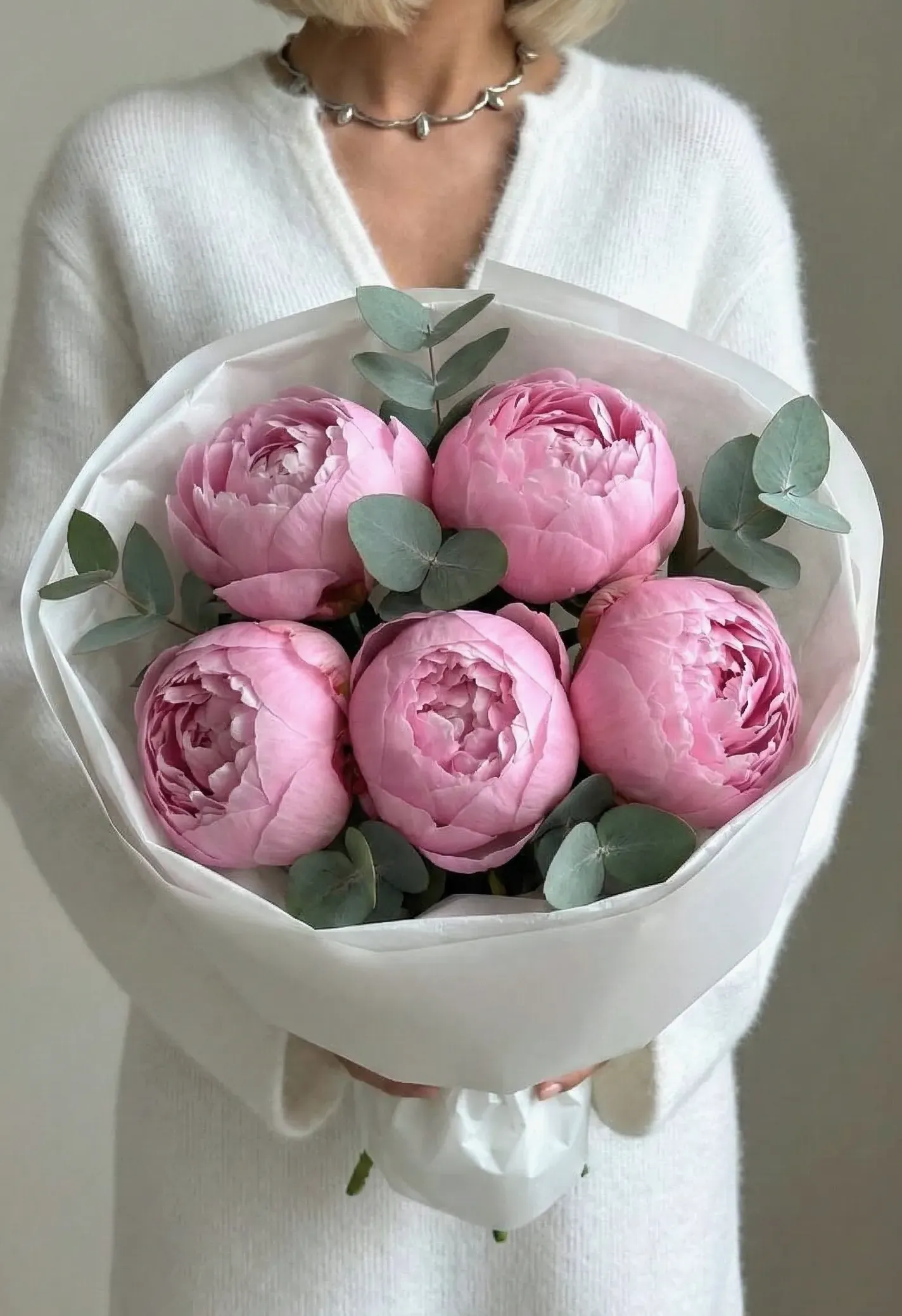Bouquet of 5 peonies