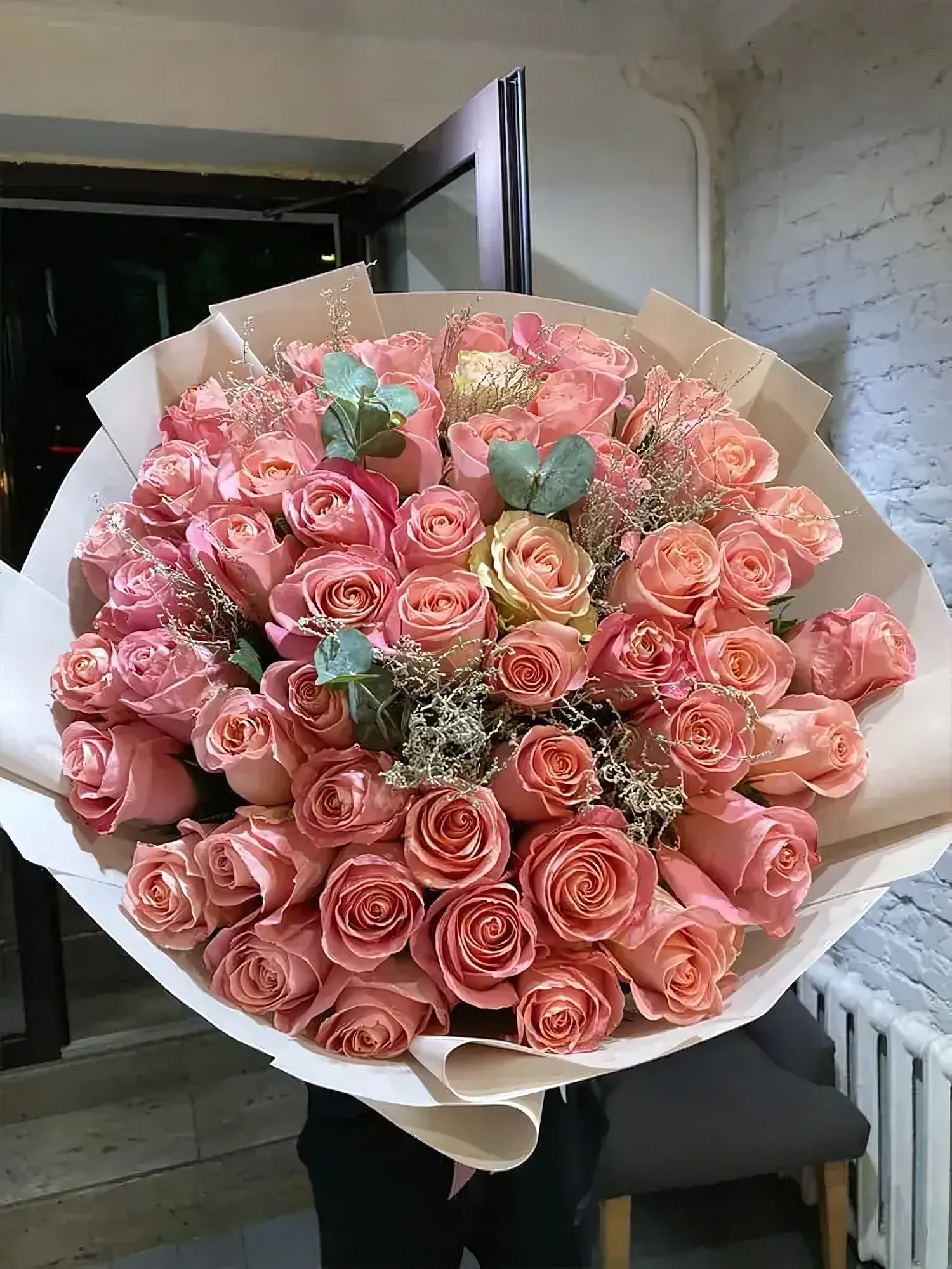 51 розовая роза