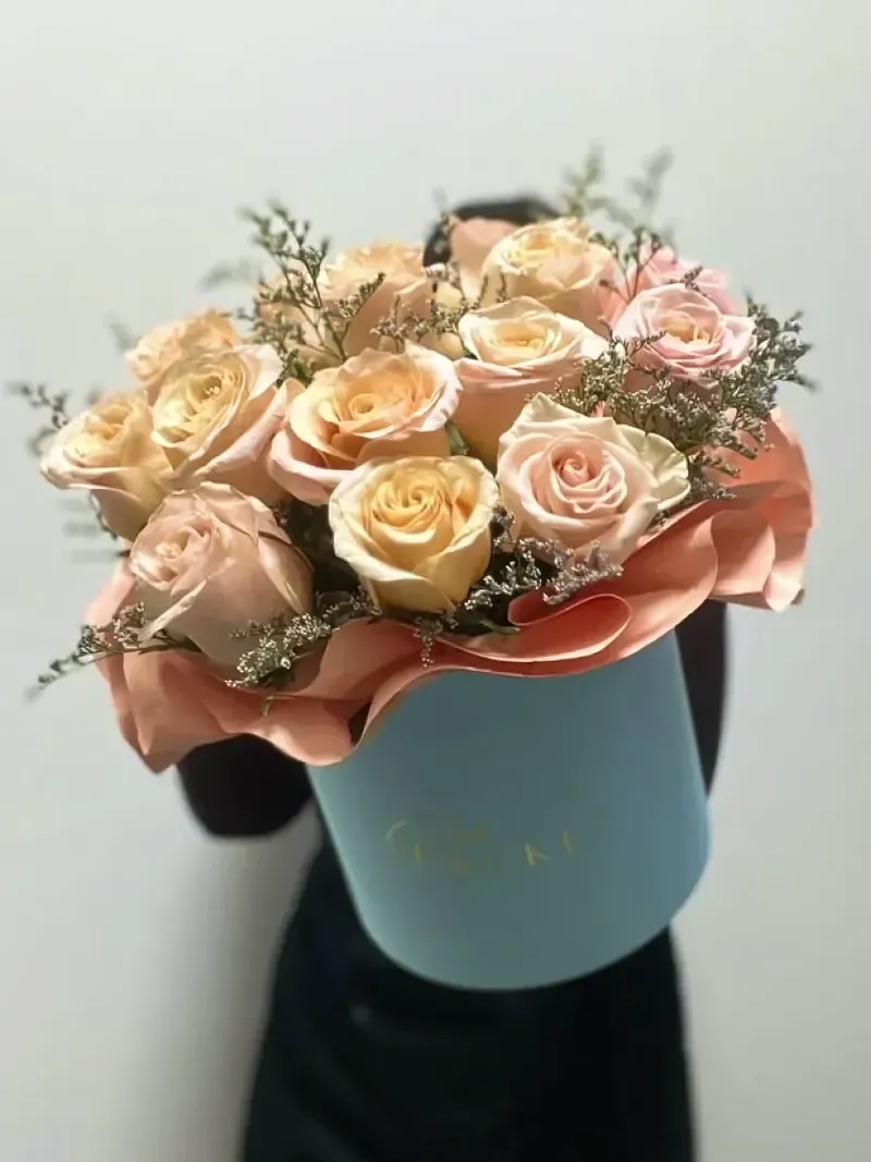 15 roses in a box