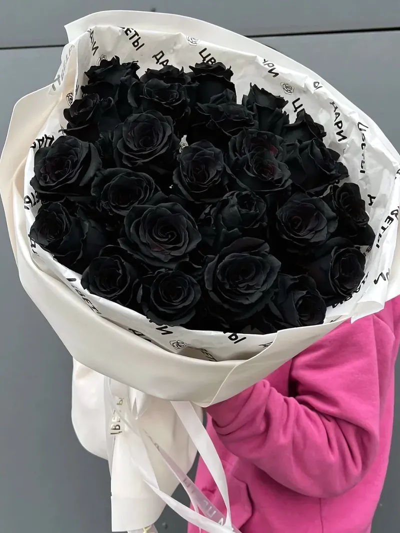 Bouquet of black roses