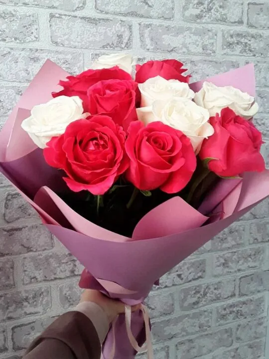11 голландских роз