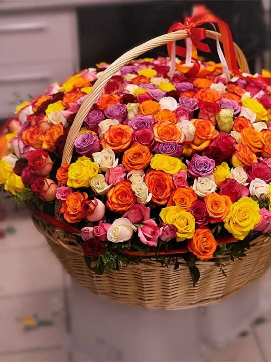 301 роза в корзине