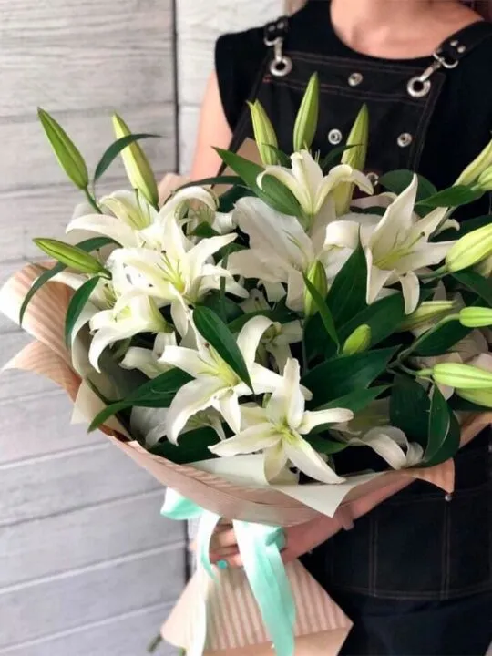 Букет из 7 лилий