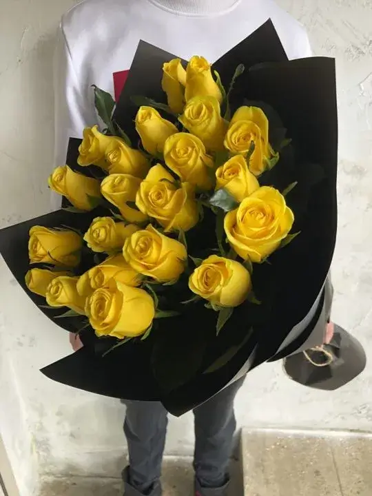 Букет из 25 желтых роз