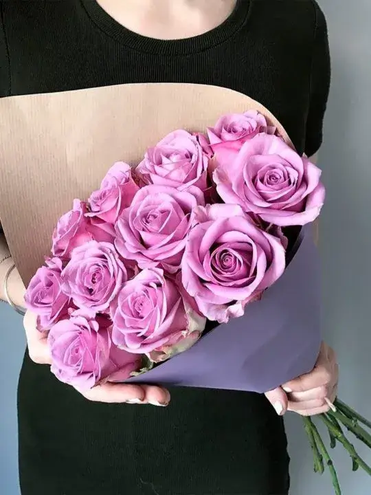 Букет из 11 сиреневых роз