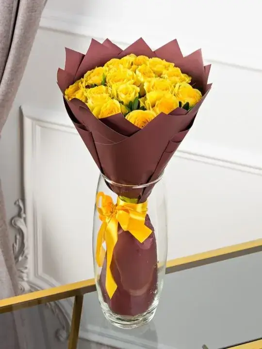 Букет из 15 желтых роз