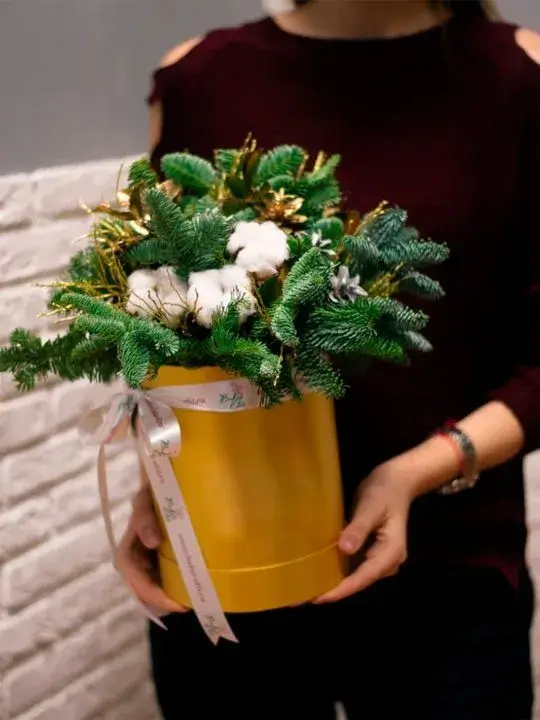 Композиция из нобилиса с хлопком