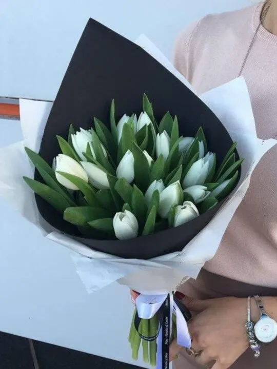 Букет из 17 тюльпанов