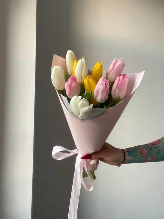 Микс из 11 тюльпанов