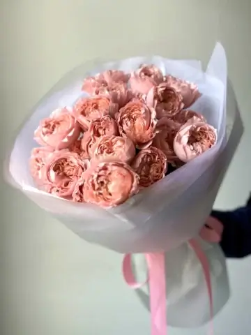 Букет из 7 пионовидных роз