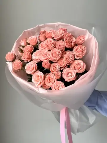Букет из 7 кустовых роз
