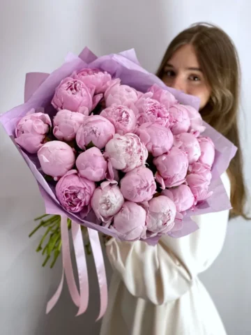 Bouquet of 25 peonies