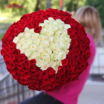 Bouquet of 201 roses with a heart