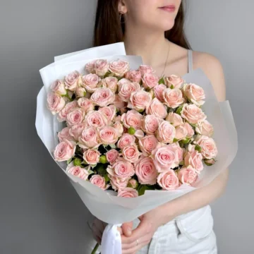 Bouquet of 11 bush roses