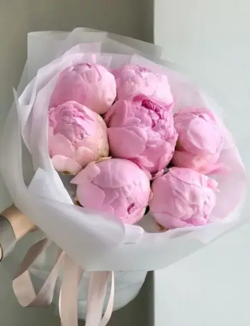 Bouquet of strawberry peonies