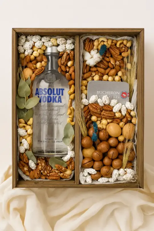 Бокс с водкой и орешками