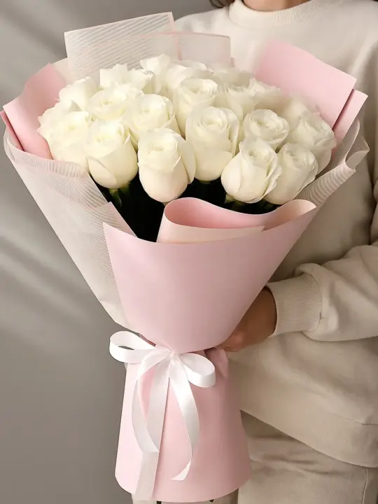 Букет из 21 белой розы