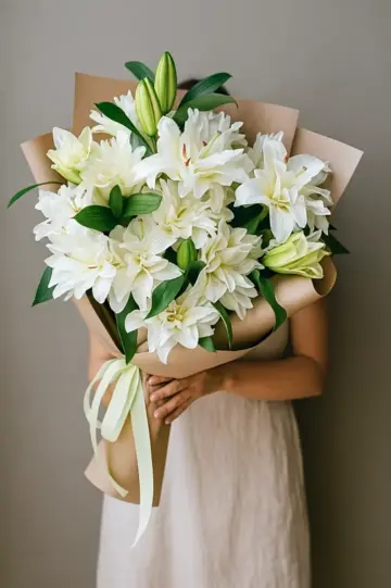 Bouquet of 7 white lilies