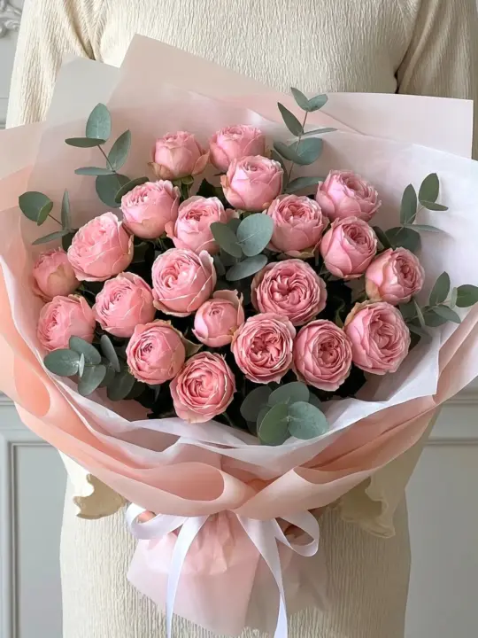 Букет из 7 пионовидных роз